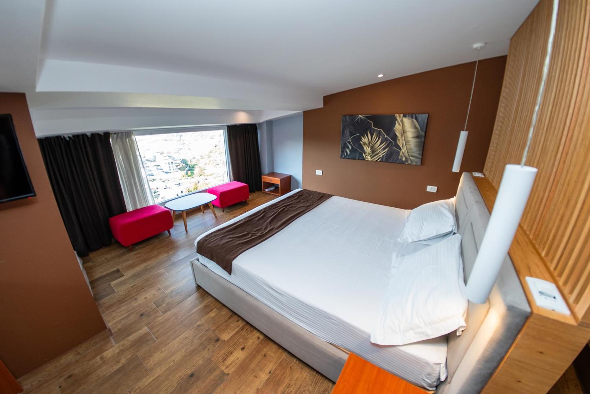 Olivar Hotel Tirana Selitë e Vogël Exteriör bild
