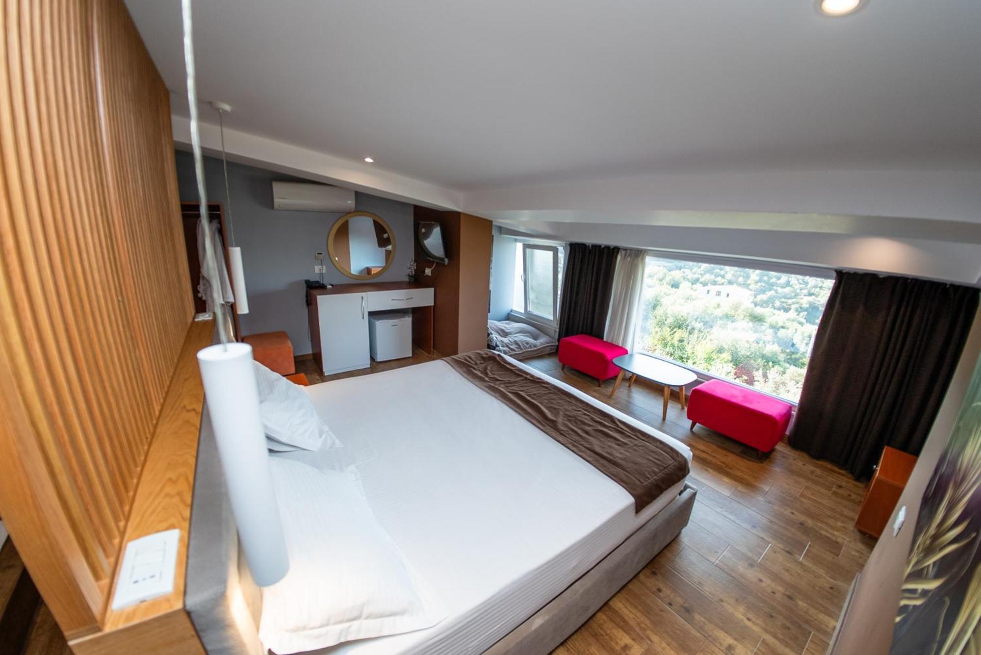 Olivar Hotel Tirana Selitë e Vogël Exteriör bild