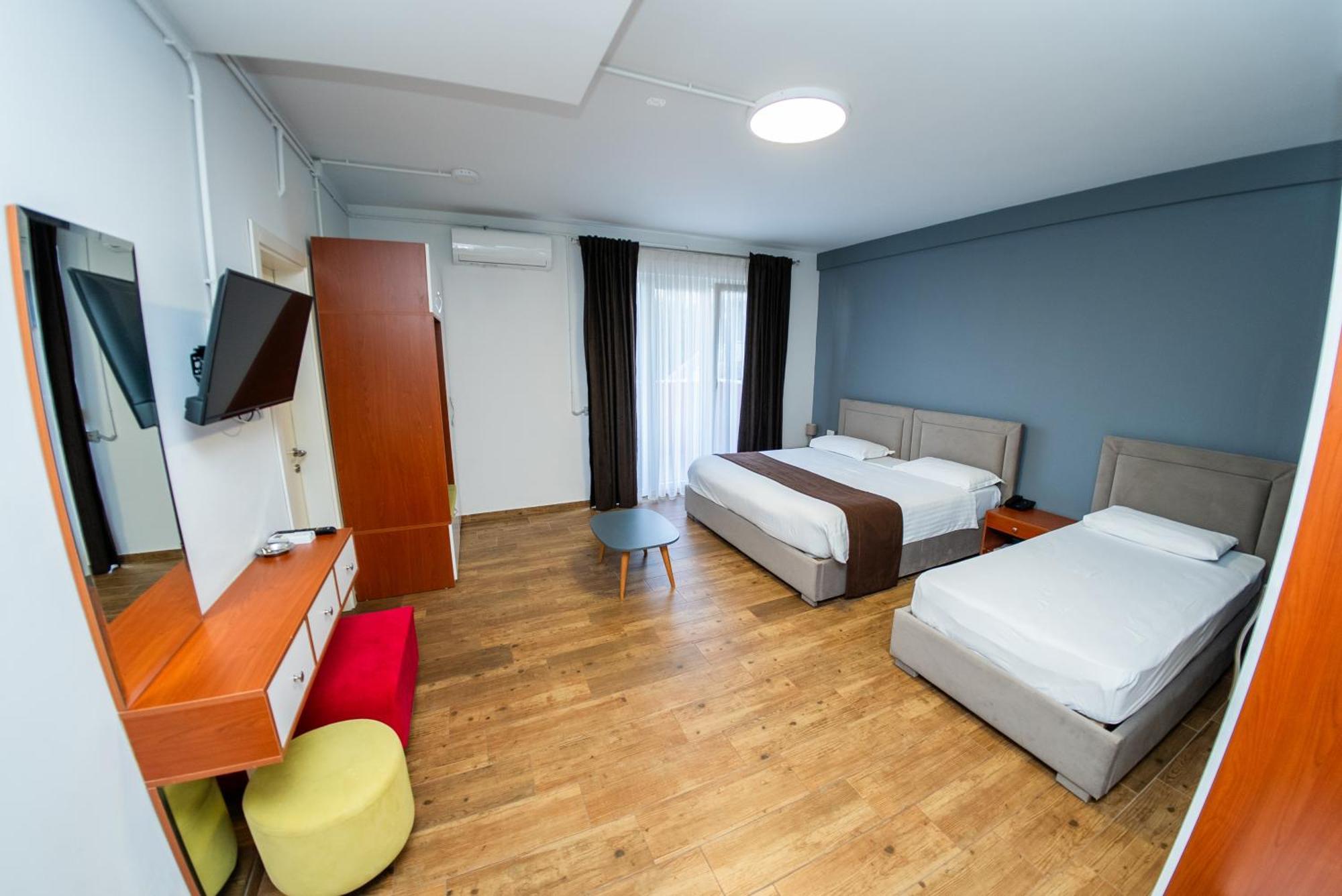 Olivar Hotel Tirana Selitë e Vogël Exteriör bild