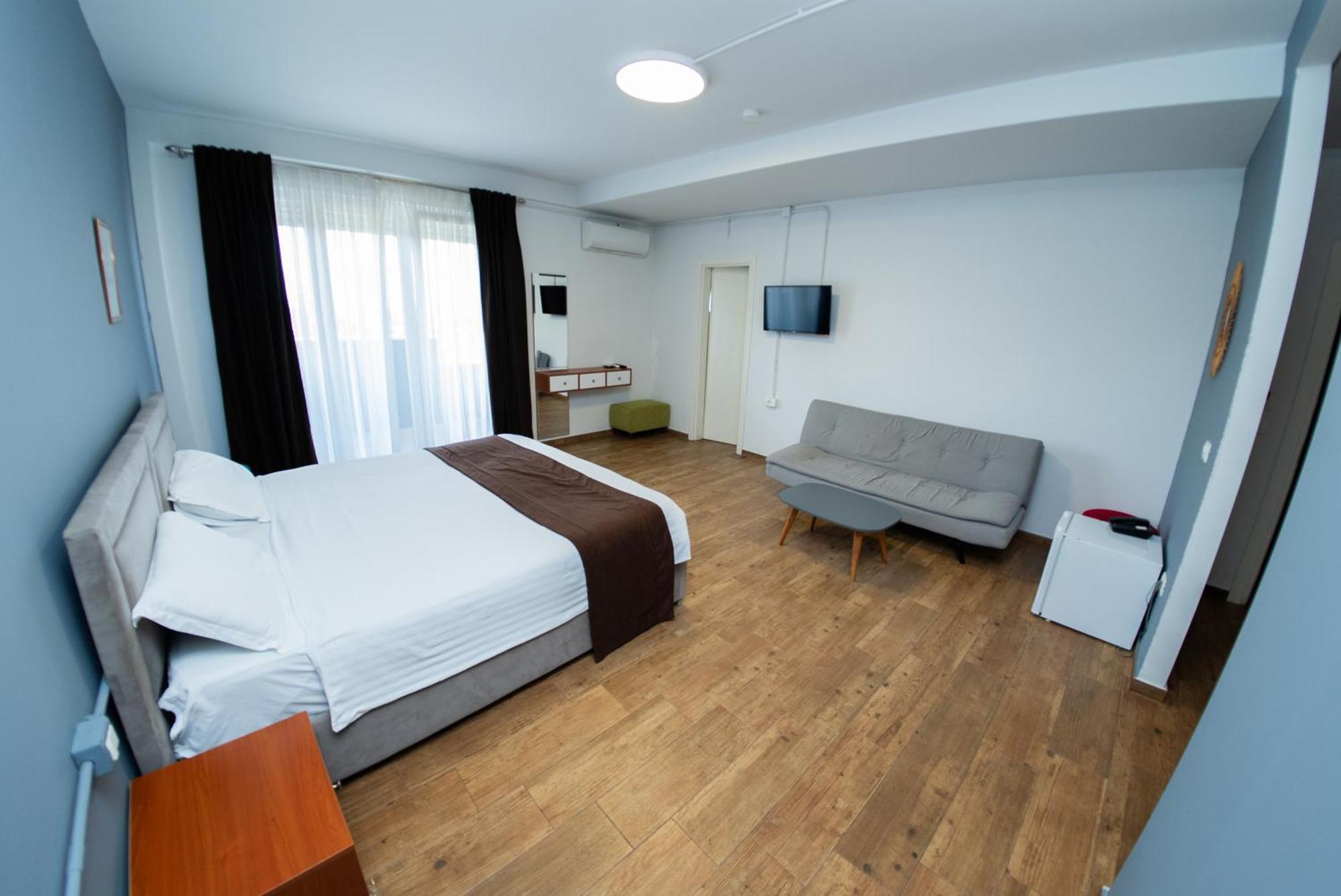 Olivar Hotel Tirana Selitë e Vogël Exteriör bild