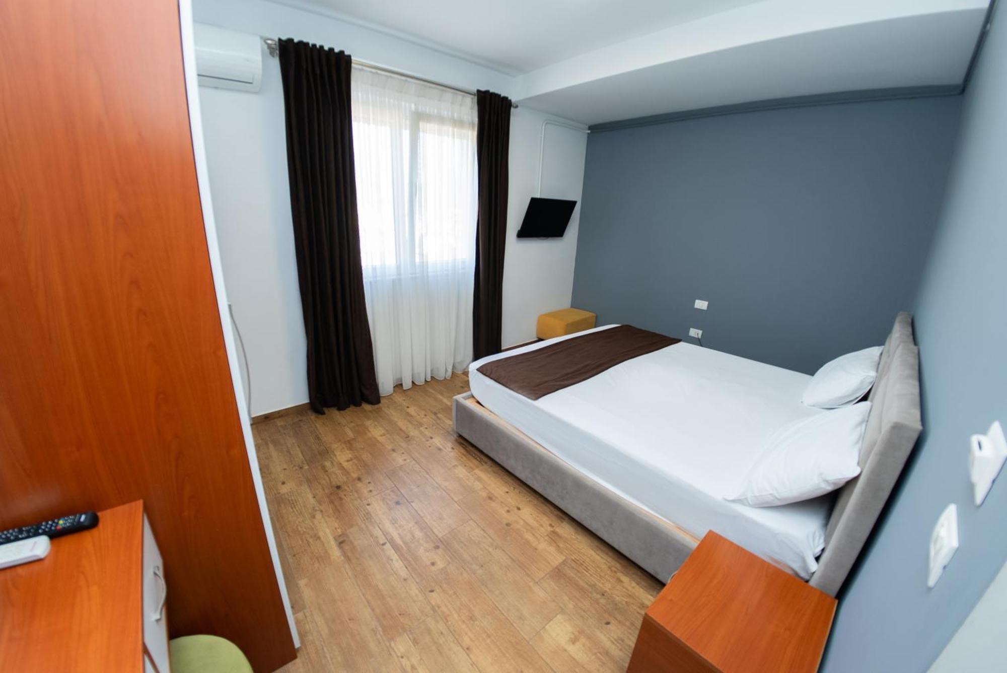 Olivar Hotel Tirana Selitë e Vogël Exteriör bild