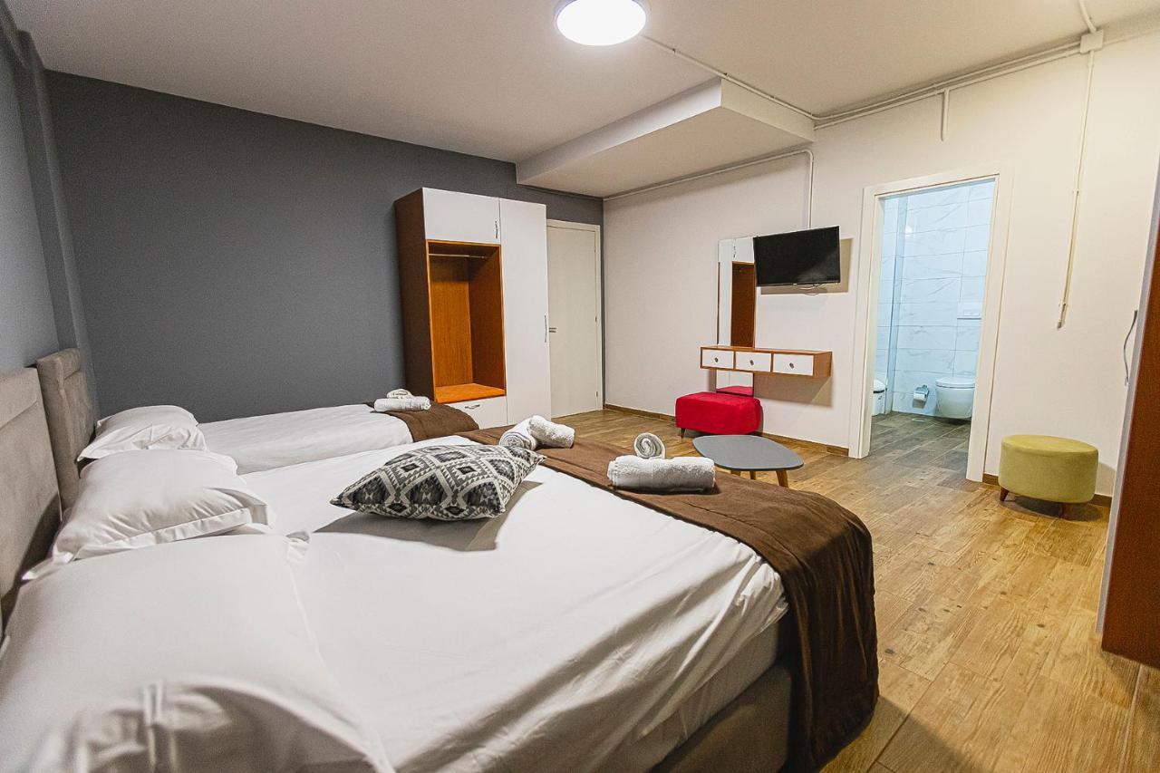 Olivar Hotel Tirana Selitë e Vogël Exteriör bild