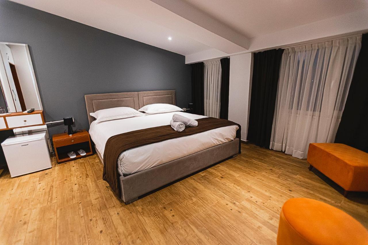 Olivar Hotel Tirana Selitë e Vogël Exteriör bild
